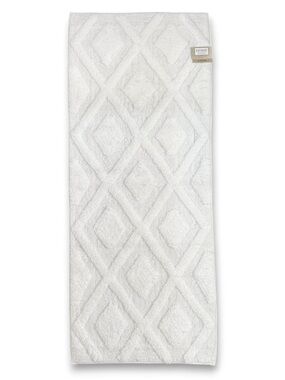Home Collection Diamond Textured  Runner Rug White Non-Skid 20 x 48 NWT